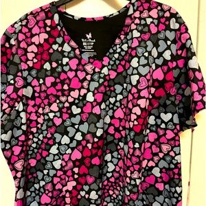 💌 willow brook 2XL valentine scrub top festive gentle used ❤️